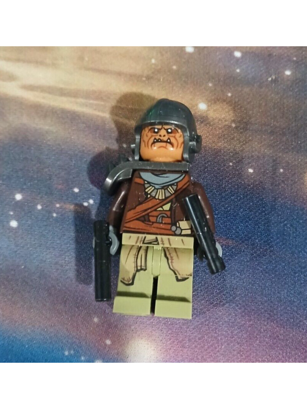 SW1060: Klatooinian Raider with Helmet Minifigure
